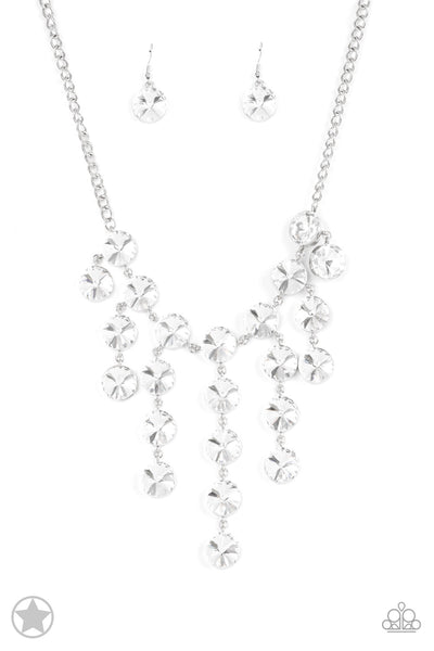 Spotlight Stunner Paparazzi Blockbuster Necklace