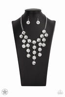 Spotlight Stunner Paparazzi Blockbuster Necklace